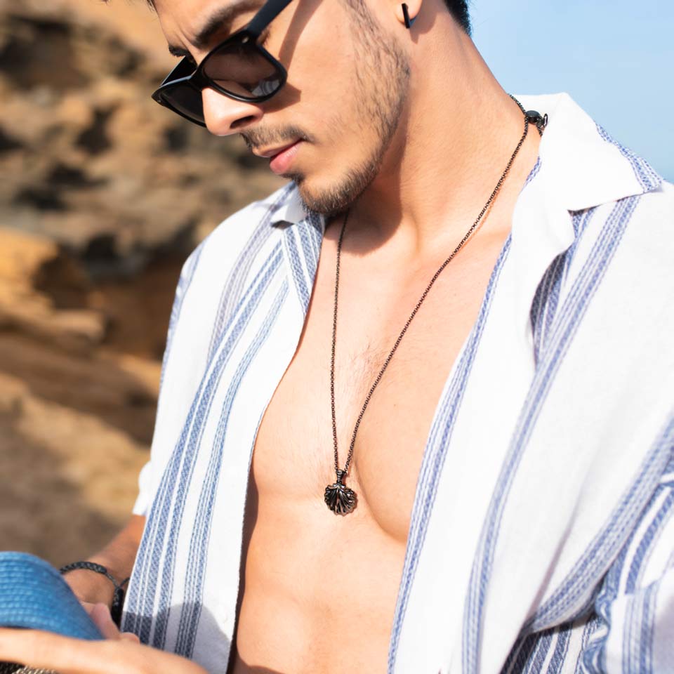 SUM of I tribal Shell Pendant #color_black metal