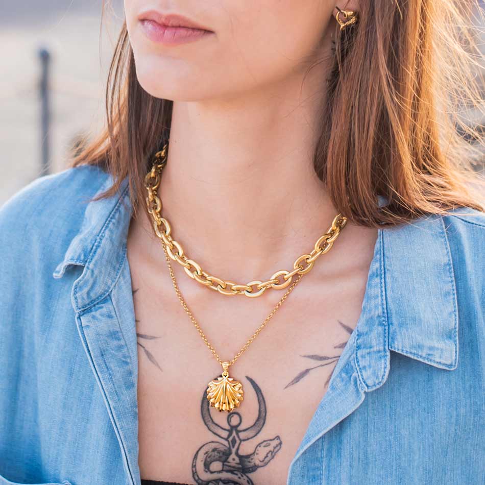 SUM of I tribal Shell Pendant #color_gold